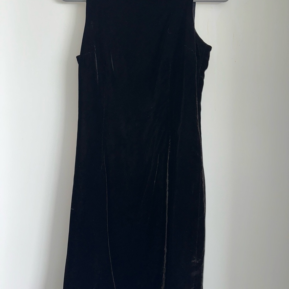 Elegant Black Sleeveless Dress
